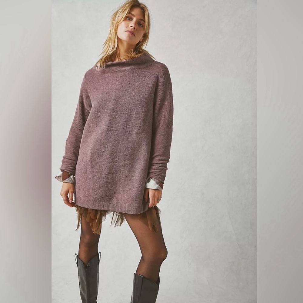 Free People Ottoman Slouchy Tunic Sweater Nutmeg Mauve Turtleneck